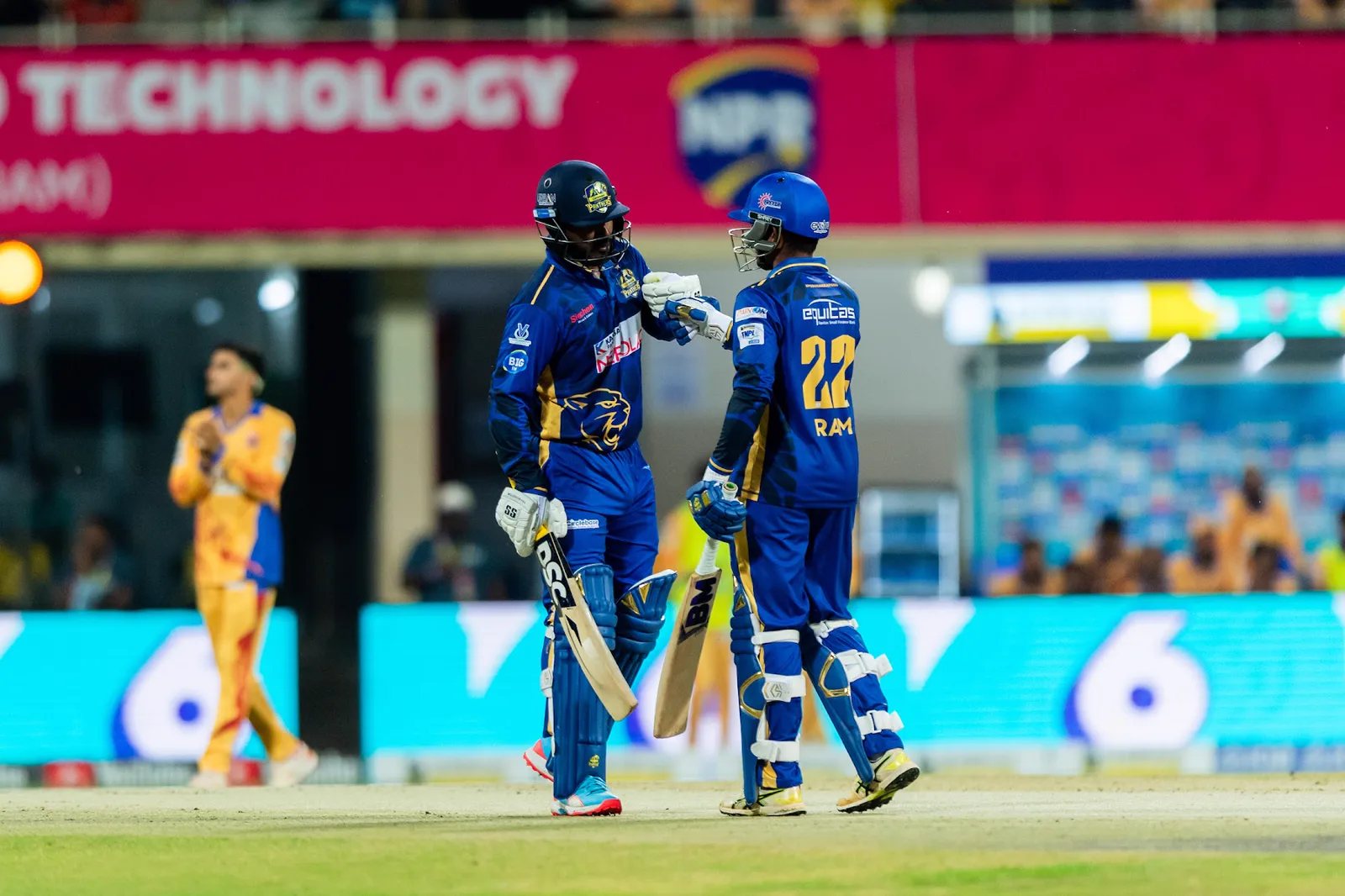 Madurai Panthers batters together against Dindigul Dragons