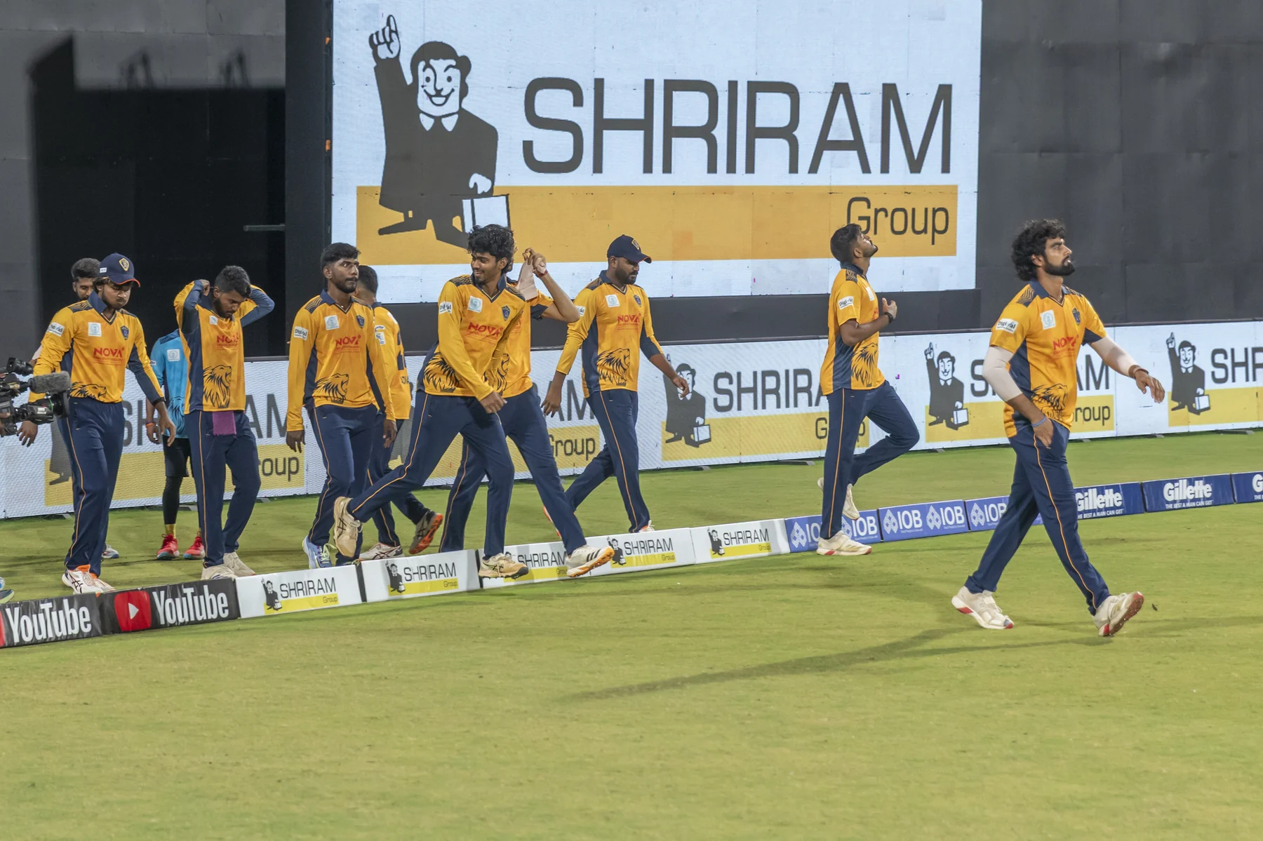 Nellai Royal Kings players entering the field against Madurai Panthers